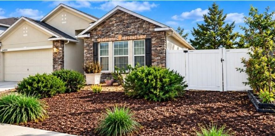 Villa ou maison à Newberry, Floride 4 chambres, 174.1 m2 № 2431643