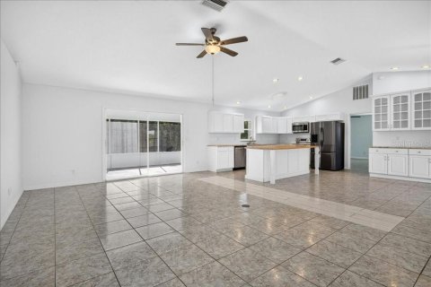 Villa ou maison à louer à Palm Coast, Floride: 3 chambres, 153.85 m2 № 2405529 - photo 9