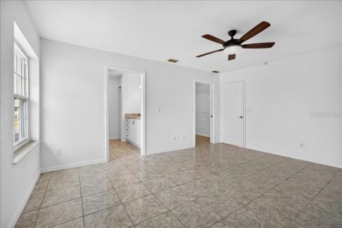 Villa ou maison à louer à Palm Coast, Floride: 3 chambres, 153.85 m2 № 2405529 - photo 30