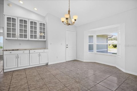 Villa ou maison à louer à Palm Coast, Floride: 3 chambres, 153.85 m2 № 2405529 - photo 12