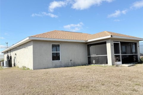 Casa en venta en Cape Coral, Florida, 3 dormitorios, 130.16 m2 № 2081311 - foto 10