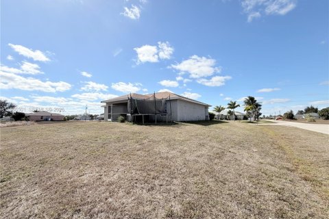 Casa en venta en Cape Coral, Florida, 3 dormitorios, 130.16 m2 № 2081311 - foto 9