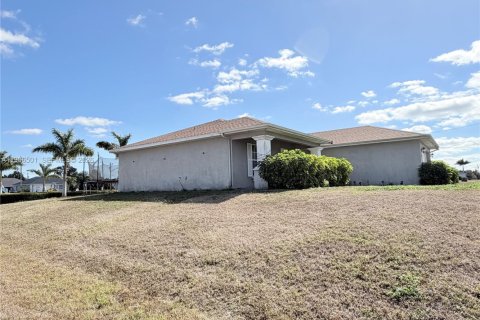 Casa en venta en Cape Coral, Florida, 3 dormitorios, 130.16 m2 № 2081311 - foto 6