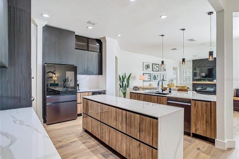 Casa en venta en Orlando, Florida, 5 dormitorios, 334.45 m2 № 1767670 - foto 26