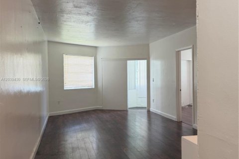 Condo in Miami, Florida, 2 bedrooms  № 2086414