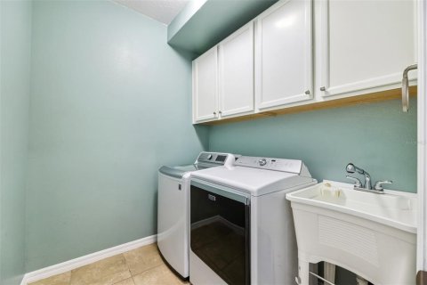 House in Sarasota, Florida 5 bedrooms, 288.93 sq.m. № 2155764 - photo 8