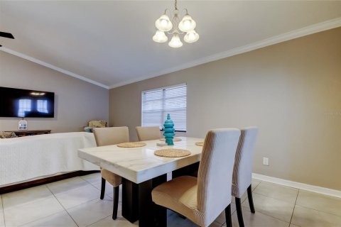 House in Tampa, Florida 3 bedrooms, 131.64 sq.m. № 1914556 - photo 8