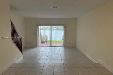 Touwnhouse à Cooper City, Floride 2 chambres, 116.87 m2 № 2243538