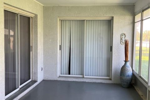 Villa ou maison à louer à North Port, Floride: 3 chambres, 116.96 m2 № 2428983 - photo 6