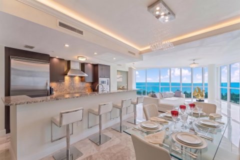 Copropriété à vendre à Pompano Beach, Floride: 2 chambres, 195.84 m2 № 2388426 - photo 4