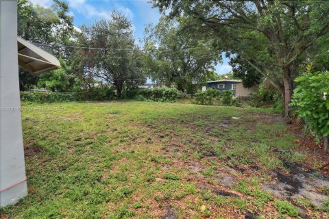 House in Fort Lauderdale, Florida 4 bedrooms, 100.8 sq.m. № 1739564 - photo 26