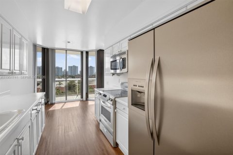 Copropriété à vendre à Aventura, Floride: 2 chambres, 132.85 m2 № 2009881 - photo 23