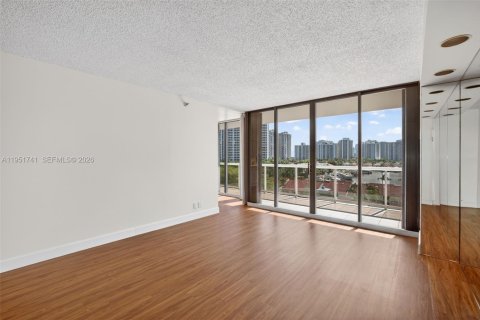 Copropriété à vendre à Aventura, Floride: 2 chambres, 132.85 m2 № 2009881 - photo 7