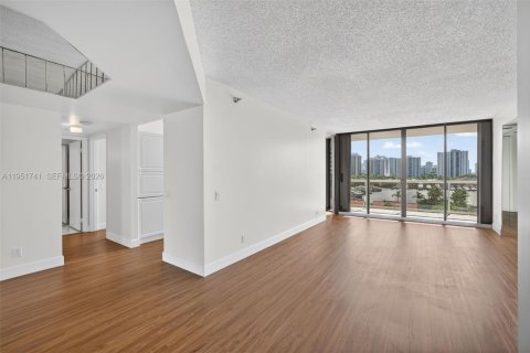 Кондоминиум с 2 спальнями в Авентура, Флорида № 2009881