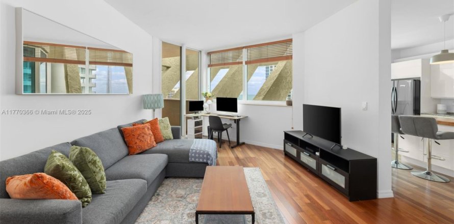 Condo à Miami Beach, Floride, 1 chambre № 1705602
