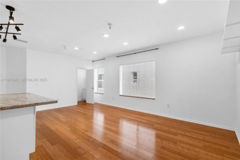 Купить кондоминиум в Майами-Бич, Флорида 2 спальни, 86.49м2, № 1984425 - фото 10