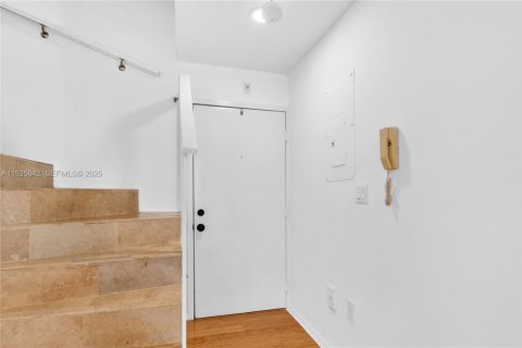 Купить кондоминиум в Майами-Бич, Флорида 2 спальни, 86.49м2, № 1984425 - фото 18