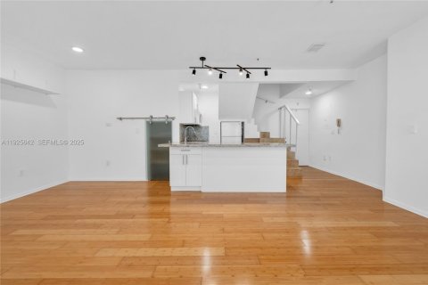 Купить кондоминиум в Майами-Бич, Флорида 2 спальни, 86.49м2, № 1984425 - фото 15