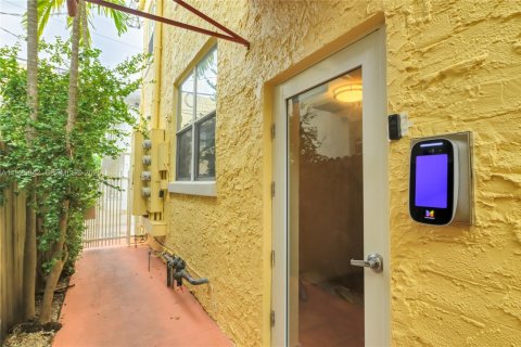 Купить кондоминиум в Майами-Бич, Флорида 2 спальни, 86.49м2, № 1984425 - фото 30