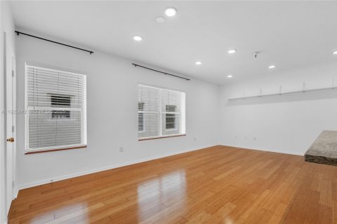 Купить кондоминиум в Майами-Бич, Флорида 2 спальни, 86.49м2, № 1984425 - фото 12