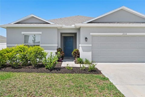 House in Kissimmee, Florida 4 bedrooms, 171.4 sq.m. № 1640843 - photo 3