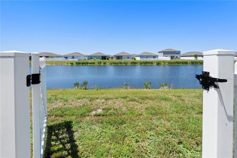 House in Kissimmee, Florida 4 bedrooms, 171.4 sq.m. № 1640843 - photo 26