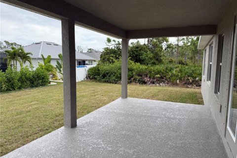 Casa en venta en Port Charlotte, Florida, 4 dormitorios, 196.67 m2 № 2107174 - foto 4