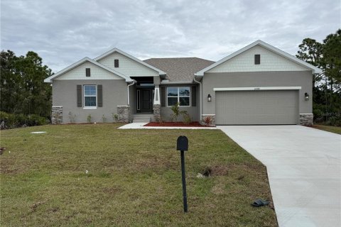 House in Port Charlotte, Florida 4 bedrooms, 196.67 sq.m. № 2107174