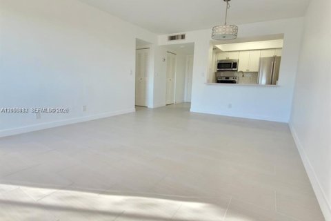 Copropriété à louer à Coral Springs, Floride: 2 chambres, 86.68 m2 № 2169313 - photo 7