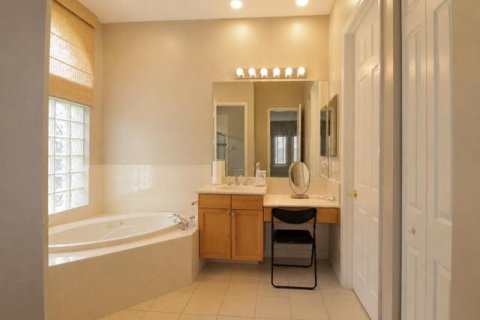 Villa ou maison à vendre à Lake Worth, Floride: 4 chambres, 230.4 m2 № 2343484 - photo 13