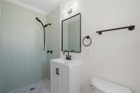 House in Gulfport, Florida 2 bedrooms, 134.43 sq.m. № 1900814 - photo 18