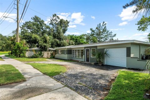 House in Gulfport, Florida 2 bedrooms, 134.43 sq.m. № 1900814 - photo 4