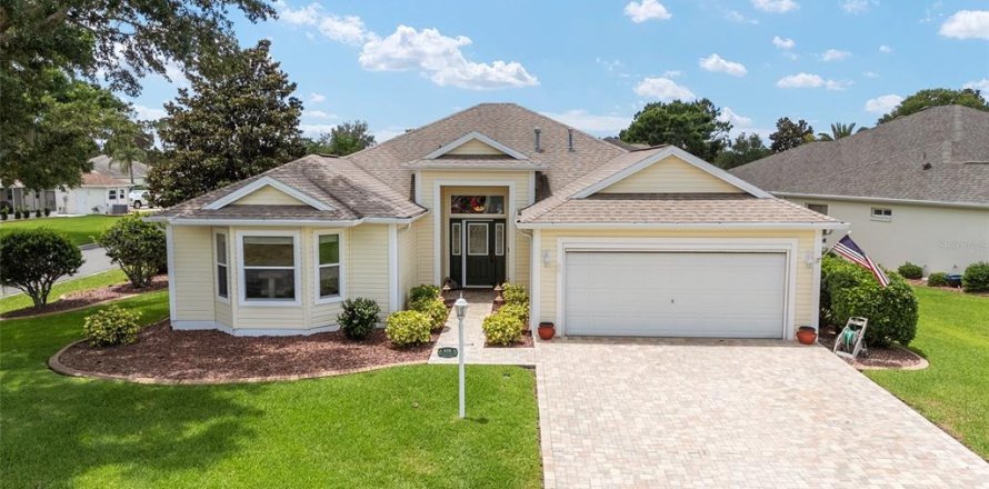 House in The Villages, Florida 3 bedrooms, 192.77 sq.m. № 1686443