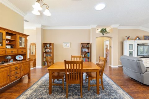 House in The Villages, Florida 3 bedrooms, 192.77 sq.m. № 1686443 - photo 11