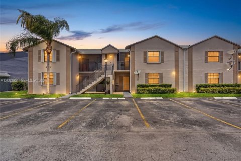 Copropriété à vendre à Homestead, Floride: 2 chambres, 89.19 m2 № 2083901 - photo 23