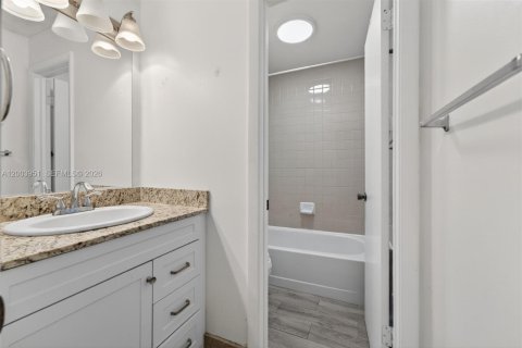 Copropriété à vendre à Homestead, Floride: 2 chambres, 89.19 m2 № 2083901 - photo 10