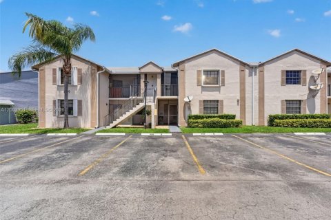 Copropriété à vendre à Homestead, Floride: 2 chambres, 89.19 m2 № 2083901 - photo 2