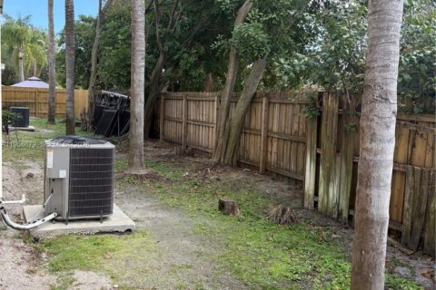 Touwnhouse à louer à West Palm Beach, Floride: 4 chambres, 166.3 m2 № 2032198 - photo 15