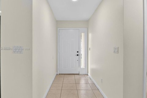 Touwnhouse à louer à West Palm Beach, Floride: 4 chambres, 166.3 m2 № 2032198 - photo 4