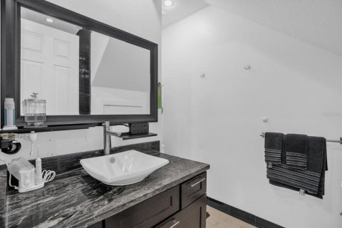 Commercial property in Winter Park, Florida 6 bedrooms, 212 sq.m. № 2212725 - photo 27