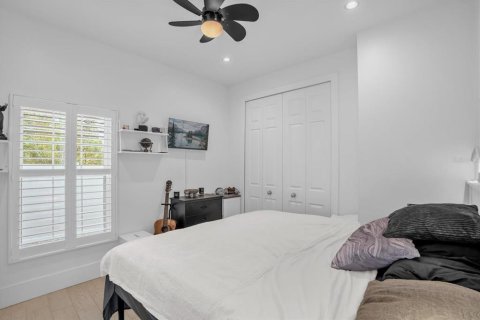 Commercial property in Winter Park, Florida 6 bedrooms, 212 sq.m. № 2212725 - photo 26