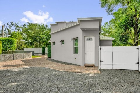 Commercial property in Winter Park, Florida 6 bedrooms, 212 sq.m. № 2212725 - photo 3