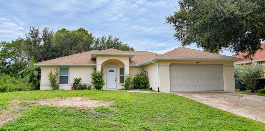 Villa ou maison à North Port, Floride 3 chambres, 138.33 m2 № 2399361