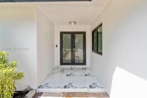 Villa ou maison à louer à Pembroke Pines, Floride: 3 chambres, 145.21 m2 № 1997217 - photo 3