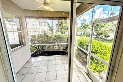 Adosado en alquiler en Sarasota, Florida, 3 dormitorios, 155.15 m2 № 1893874 - foto 10
