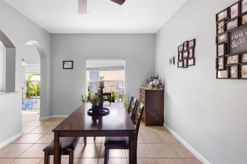 Townhouse in Orlando, Florida 3 bedrooms, 173.91 sq.m. № 1919628 - photo 6