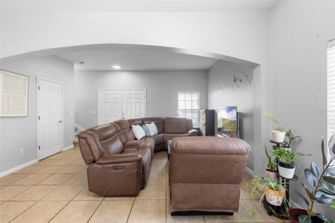 Townhouse in Orlando, Florida 3 bedrooms, 173.91 sq.m. № 1919628 - photo 3
