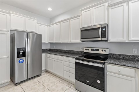 Touwnhouse à louer à Orlando, Floride: 4 chambres, 170.01 m2 № 2399504 - photo 9