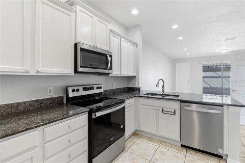Touwnhouse à louer à Orlando, Floride: 4 chambres, 170.01 m2 № 2399504 - photo 10