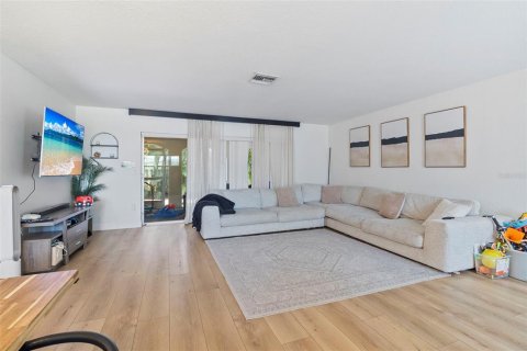 Casa en alquiler en Sarasota, Florida, 3 dormitorios, 156.54 m2 № 2277297 - foto 9